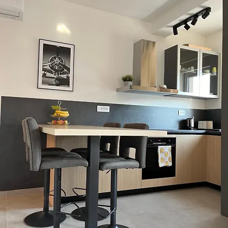 Lena - New, At Seafront And With Access!!! * Plomin