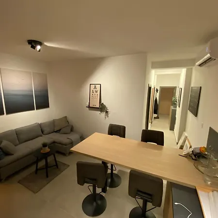 Lena - New, At Seafront And With Access!!! Apartmán